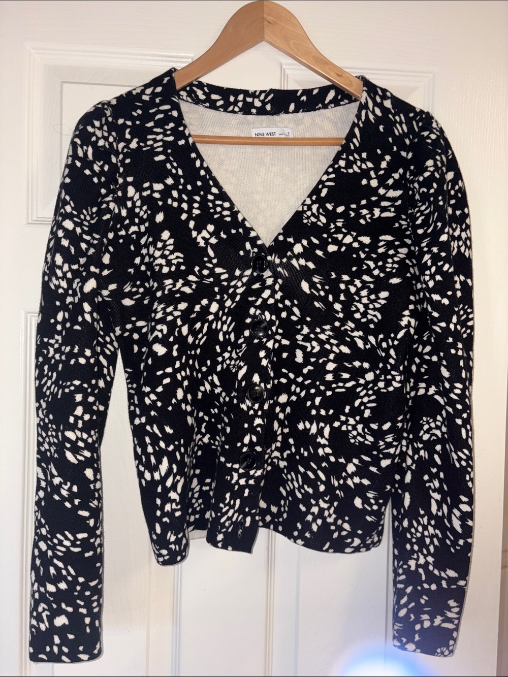 Nine West Black & White Button-Front V-Neck Cardigan